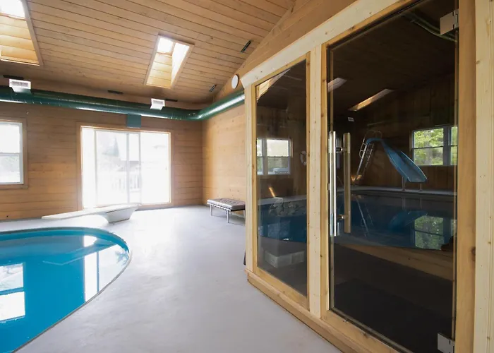 Private Heated Pool House With Sauna Cl Crystal Lake